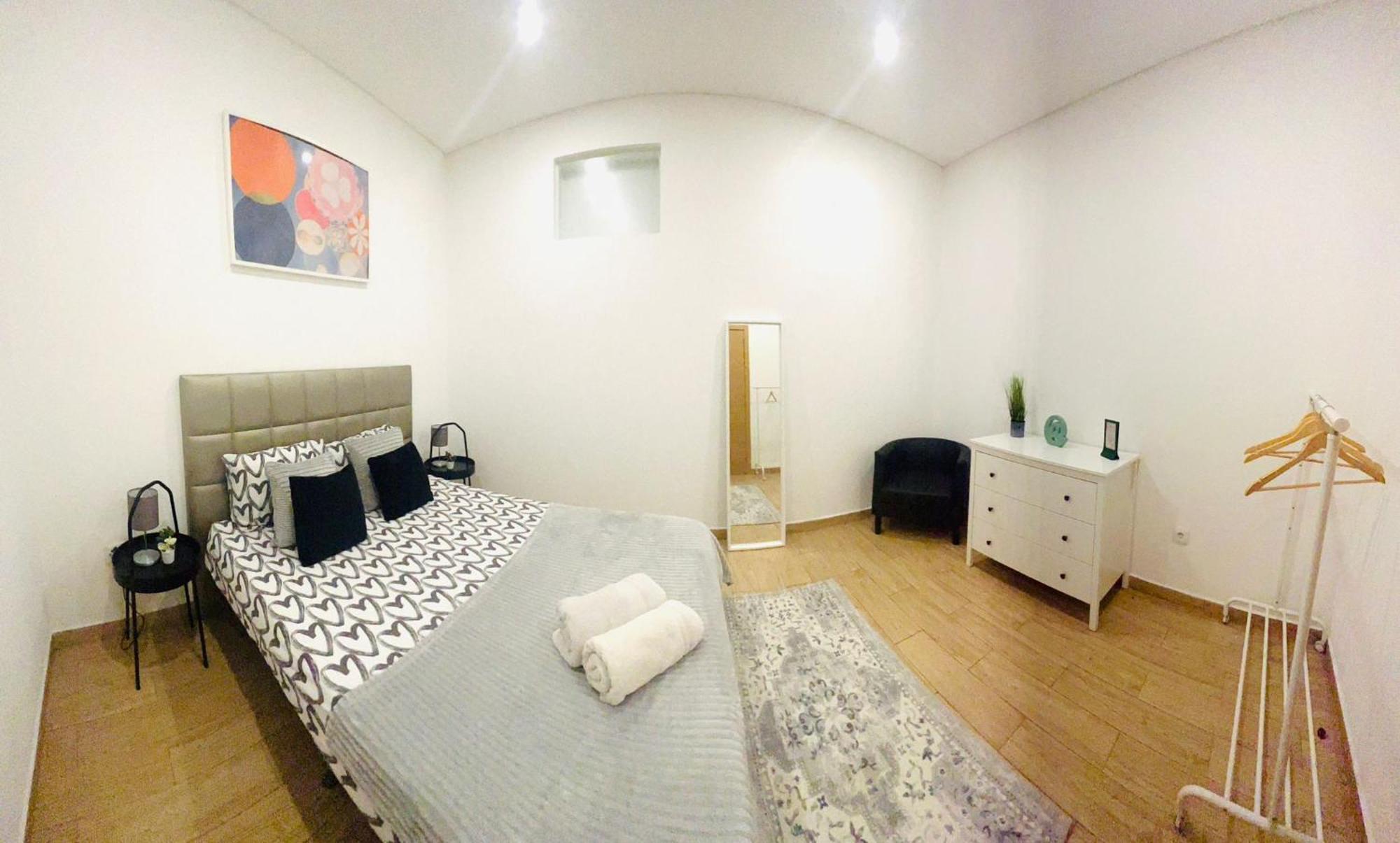 Rooms, Ideal Location For Tourists * Lisbon