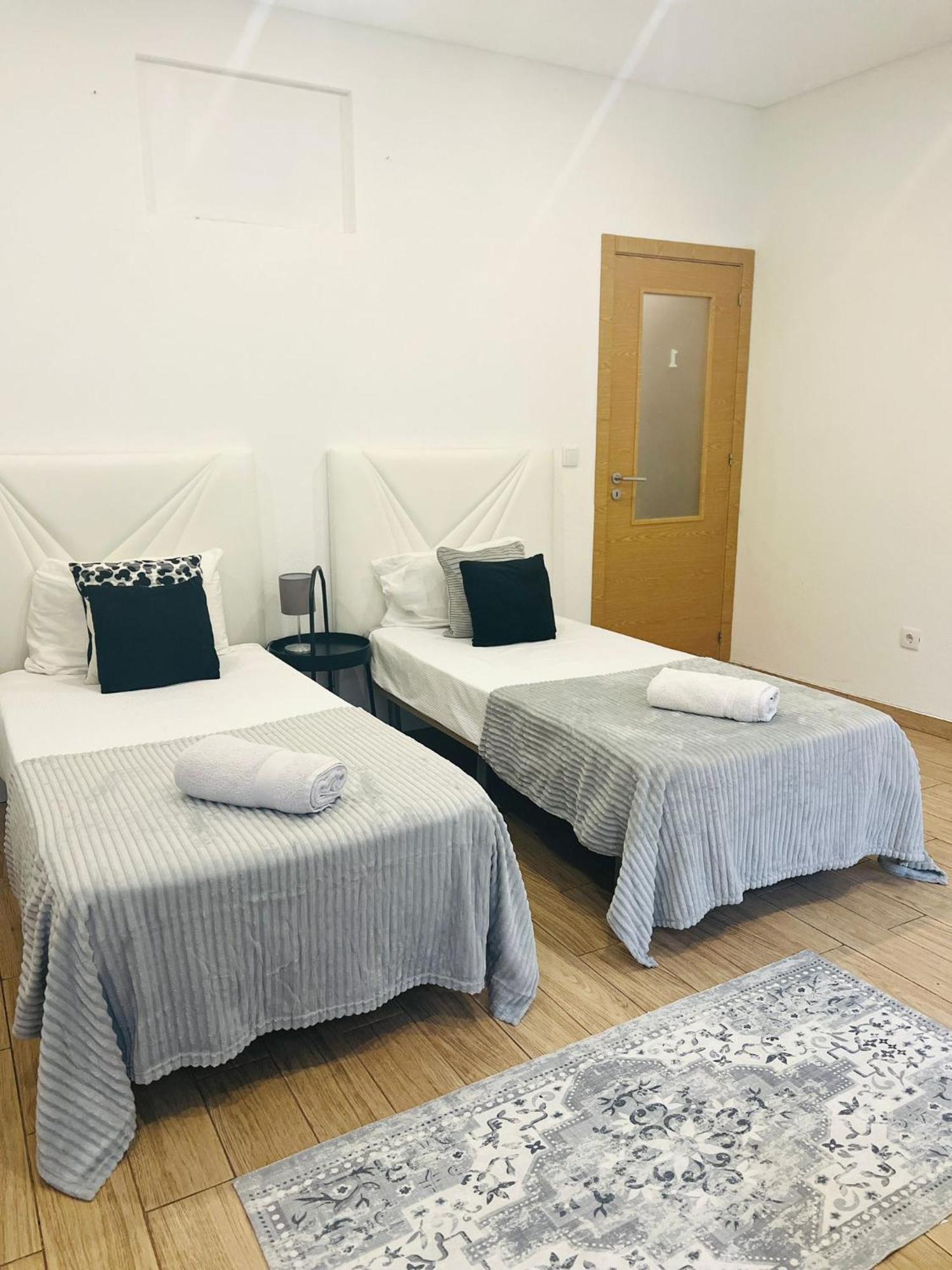 Hostel Rooms, Ideal Location For Tourists